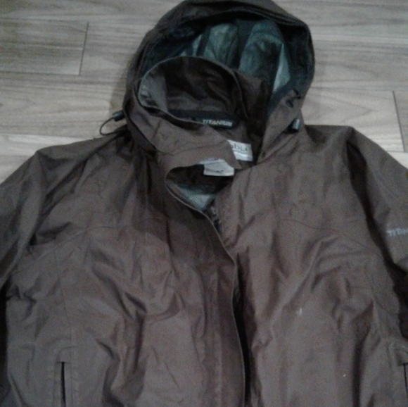 Columbia rain coat - Picture 2 of 4